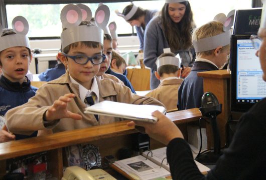 Bienvenida 1° Básico a la Biblioteca