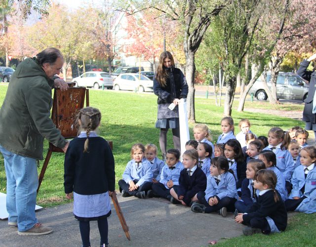 Pintor visita alumnas PK